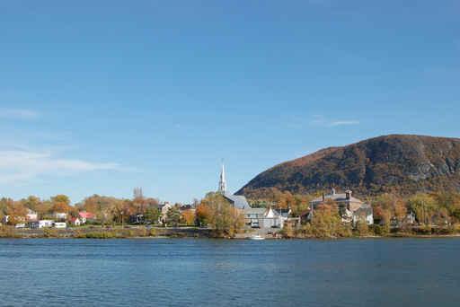 Bromont Wall Decal