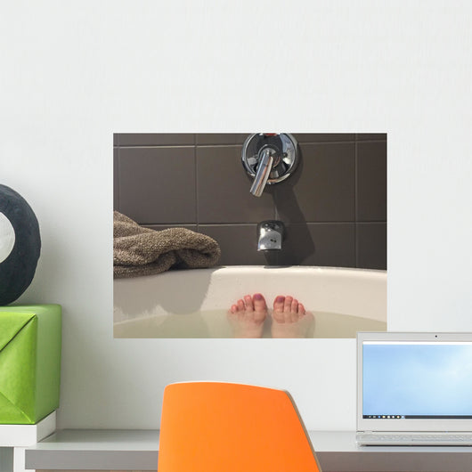 Soaking Tub Wall Decal