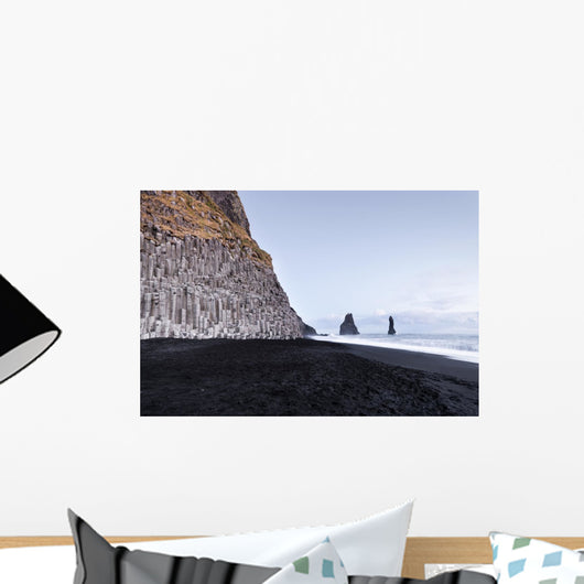 The black sand beach of Reynisfjara and the mount Reynisfjall fr Wall Mural