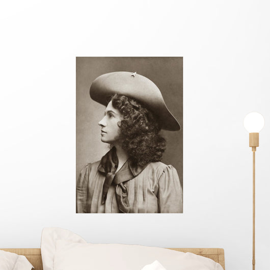 Portrait American Sharpshooter Annie Wall Decal