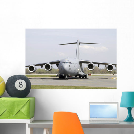 C-17 Globemaster Iii Royal Front Wall Decal