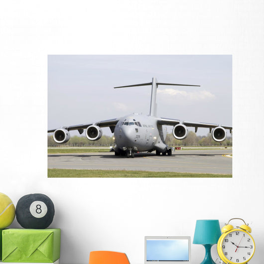 C-17 Globemaster Iii Royal Front Wall Decal