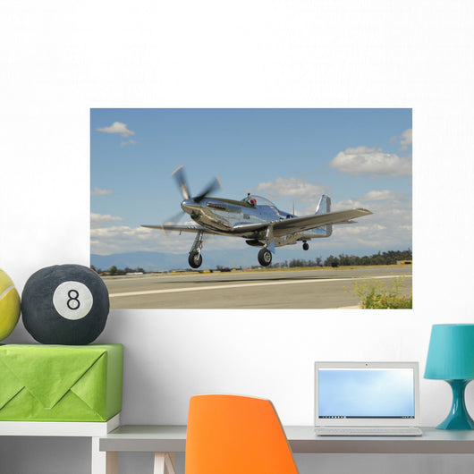 P-51d Mustang Taking off Wall Decal