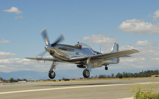 P-51d Mustang Taking off Wall Decal