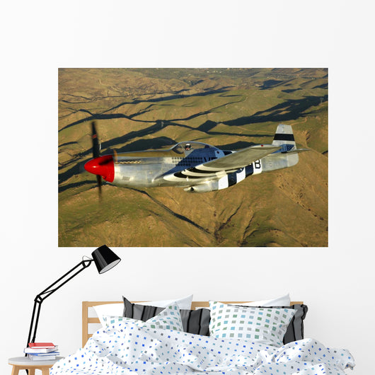 P-51d Mustang Flying Wall Decal