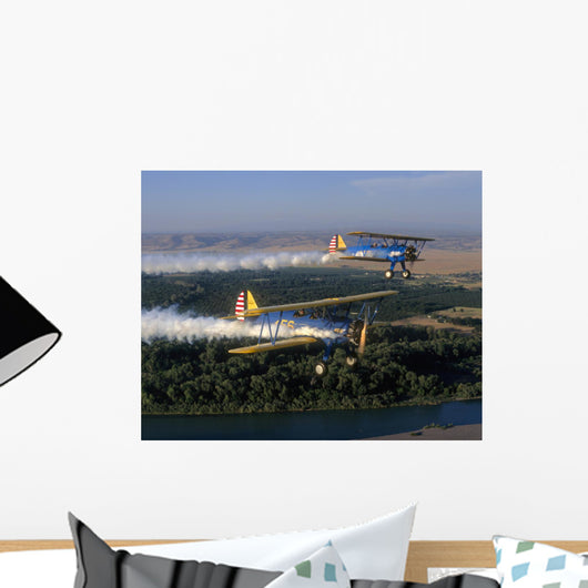 Stearman Pt-17 Kaydets Flying Wall Decal