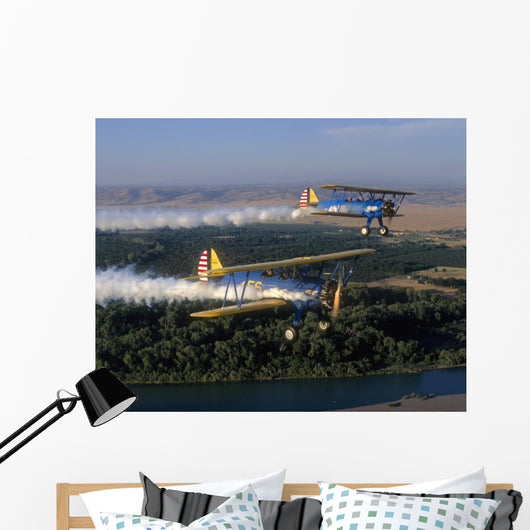 Stearman Pt-17 Kaydets Flying Wall Decal