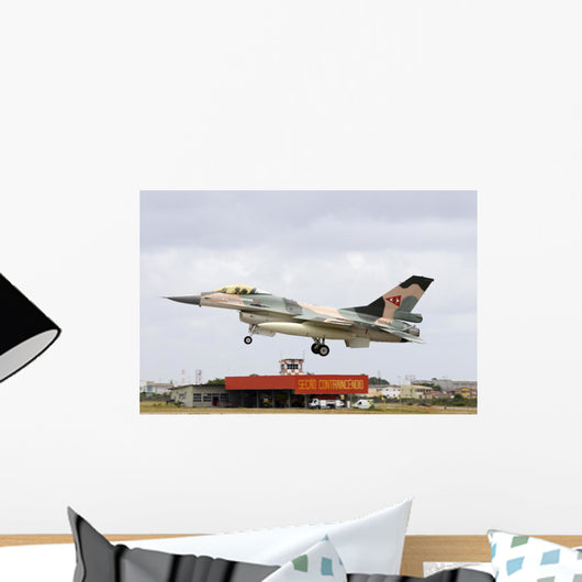 Venezuelan Air Force F-16 Taking Off Wall Decal