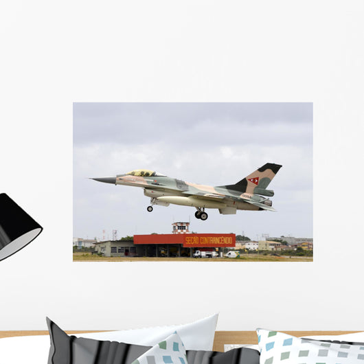 Venezuelan Air Force F-16 Taking Off Wall Decal