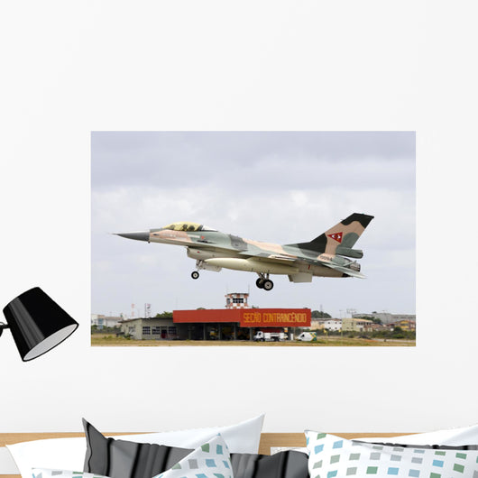 Venezuelan Air Force F-16 Taking Off Wall Decal