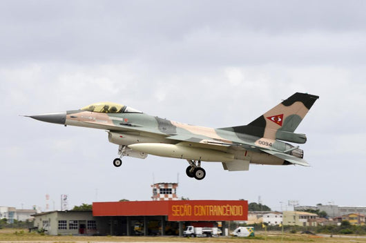 Venezuelan Air Force F-16 Taking Off Wall Decal