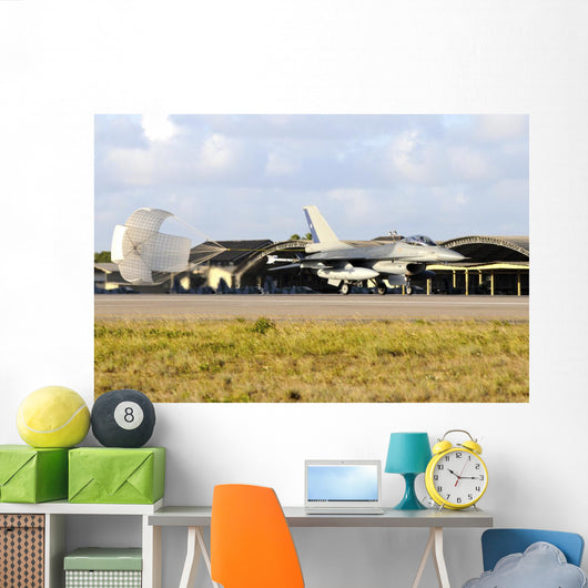 Chilean Air Force F-16a Landing Wall Decal