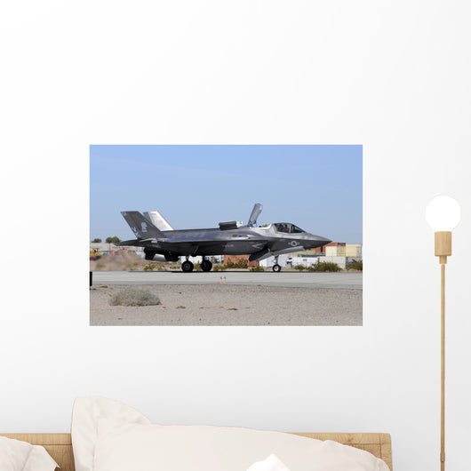 F-35b Lightning Ii Landing Wall Decal