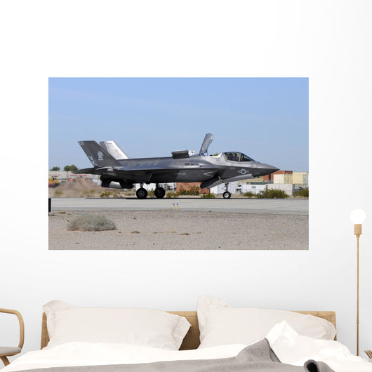 F-35b Lightning Ii Landing Wall Decal