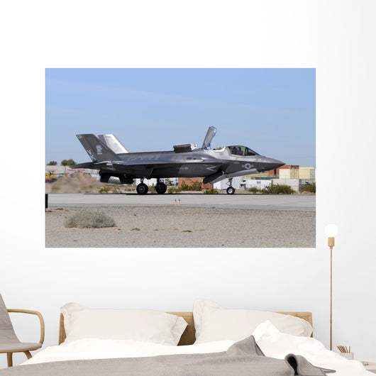 F-35b Lightning Ii Landing Wall Decal