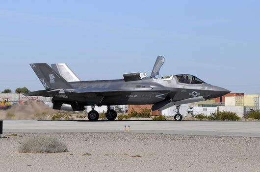 F-35b Lightning Ii Landing Wall Decal