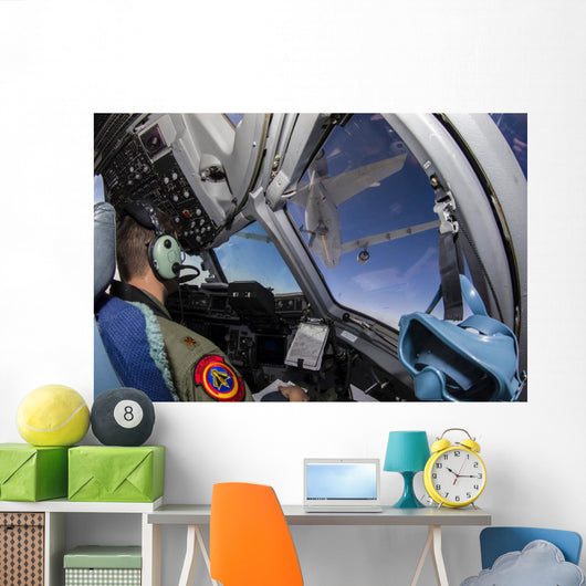 C-17 Globemaster Iii Approaches Wall Decal
