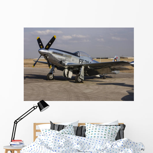 P-51 Mustang Parked Ramp Left Profile Wall Decal