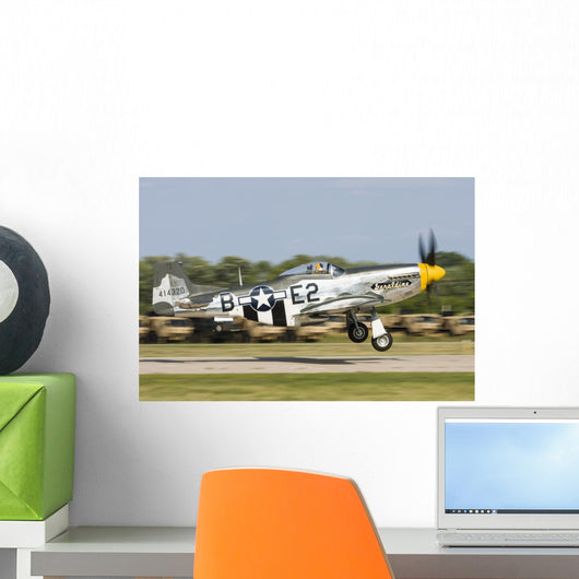 P-51 Mustang Takes off Right Side Wall Decal