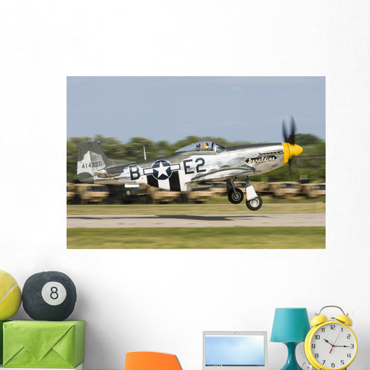 P-51 Mustang Takes off Right Side Wall Decal