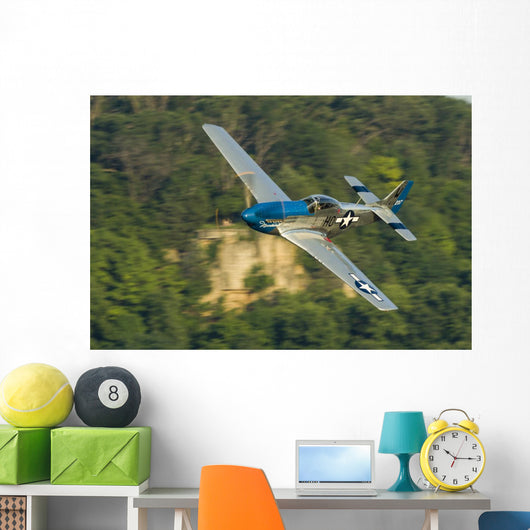 P-51 Mustang Flies Wall Decal