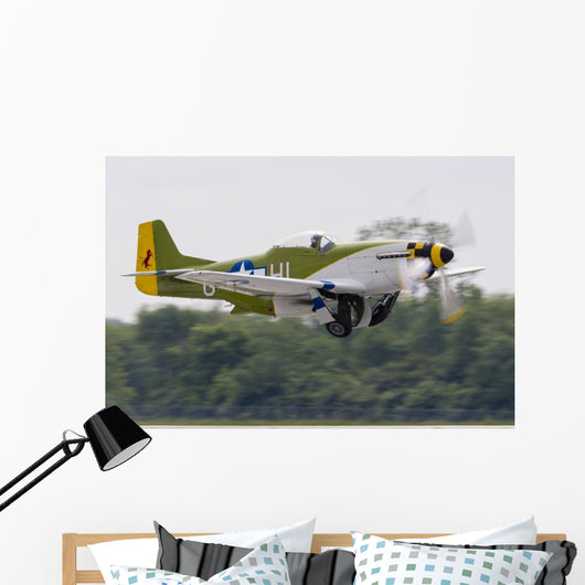 Green P-51 Mustang Takes off Right Side Wall Decal