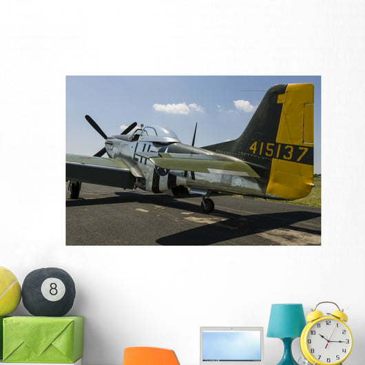 P-51 Mustang Parked Ramp Back Left Wall Decal