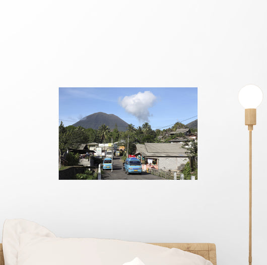 Kinilow Town Foot Lokon-empung Wall Decal