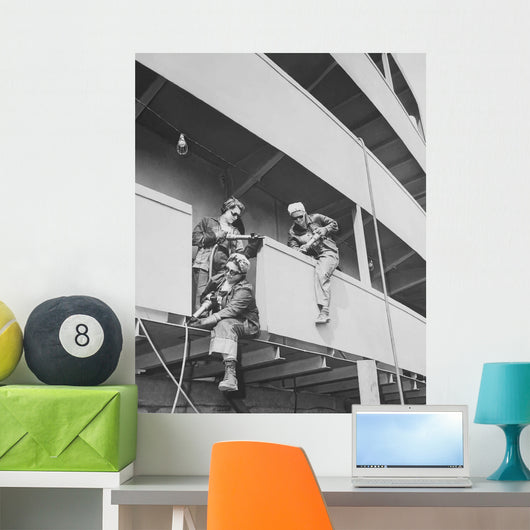 Women War Workers Marinship Wall Decal