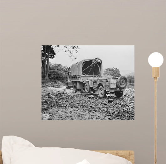 Us Military Truck with Wall Decal