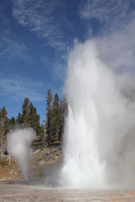 Grand Geyser Erupting Upper Wall Decal Design 1