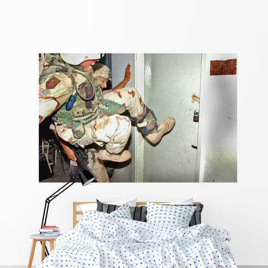 Us Soldiers Secure One Wall Decal