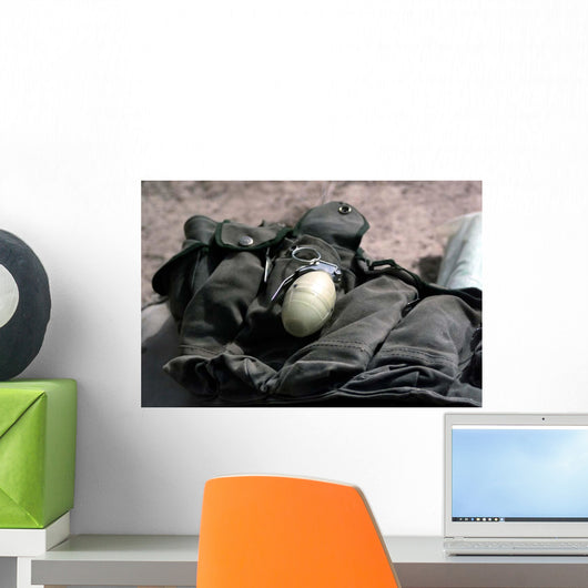 Plastic Body Fragmentation Hand Wall Decal