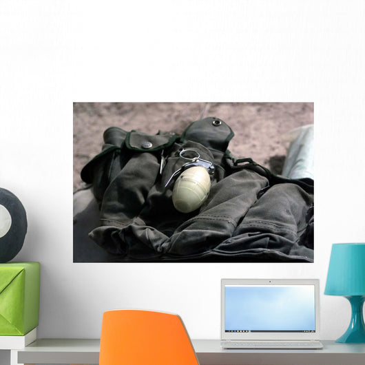 Plastic Body Fragmentation Hand Wall Decal