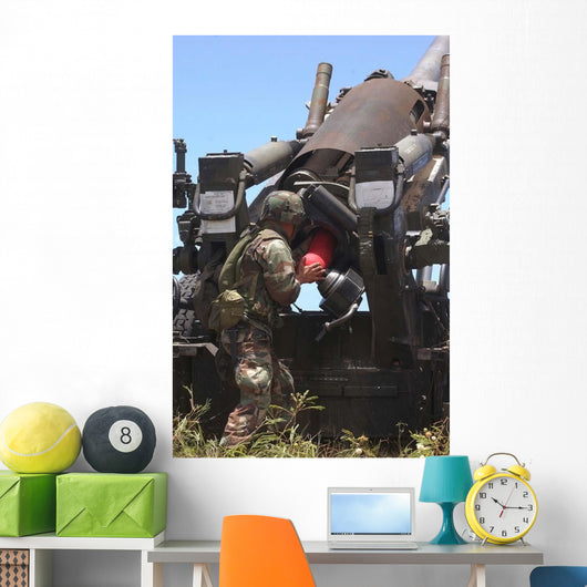 Soldier Loads Charge round Wall Decal