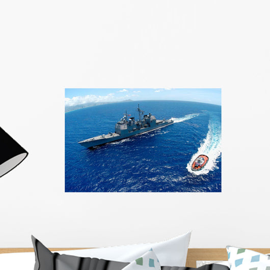 Guided-missile Cruiser Uss Vincennes Wall Decal
