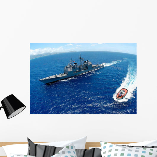 Guided-missile Cruiser Uss Vincennes Wall Decal