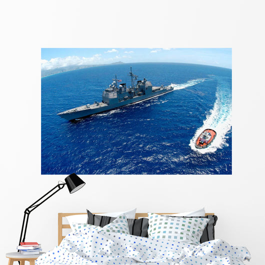 Guided-missile Cruiser Uss Vincennes Wall Decal
