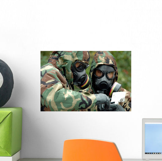 Explosive Ordnance Technicians Run Wall Decal
