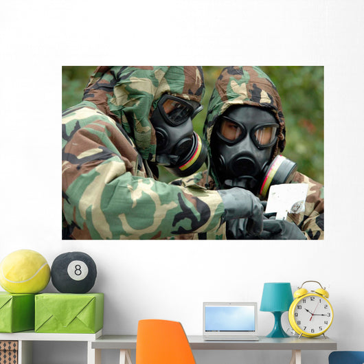 Explosive Ordnance Technicians Run Wall Decal