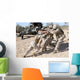 Soldiers Move Muzzle-end M777 Wall Decal