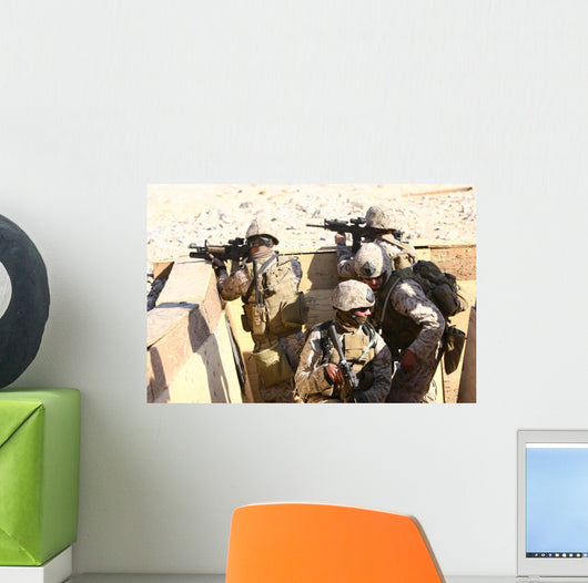 Team Recon Marines Assaults Wall Decal