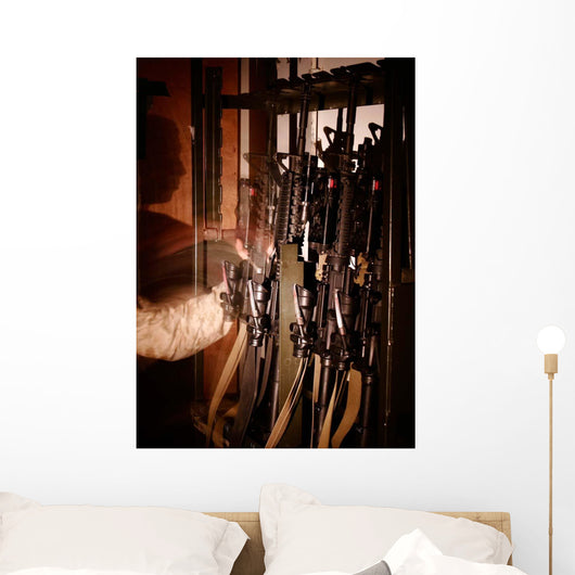 Marine Pulls M-4 Rifle Wall Decal Design 2