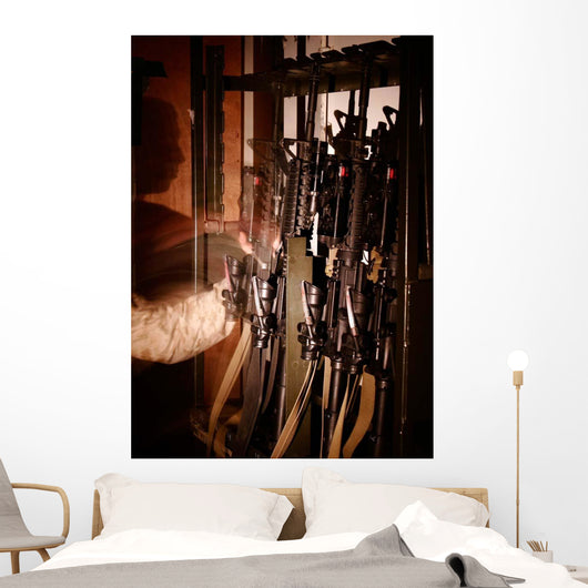 Marine Pulls M-4 Rifle Wall Decal Design 2