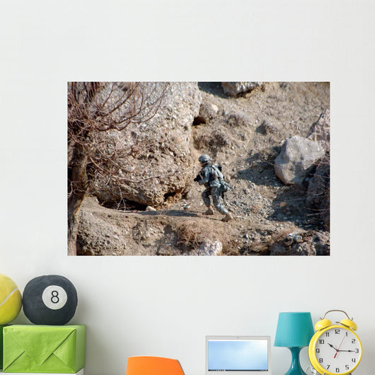 Us Army Soldier Walks Wall Decal