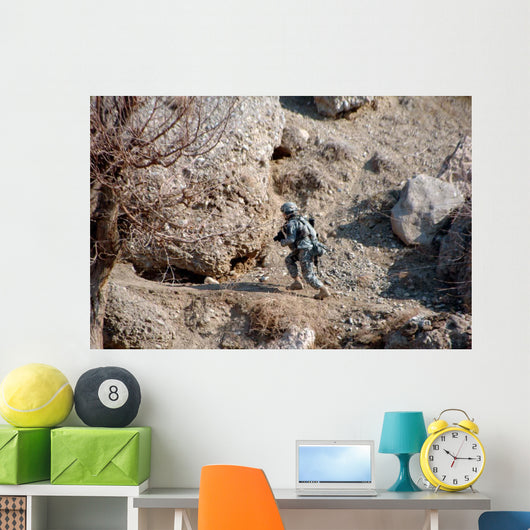 Us Army Soldier Walks Wall Decal