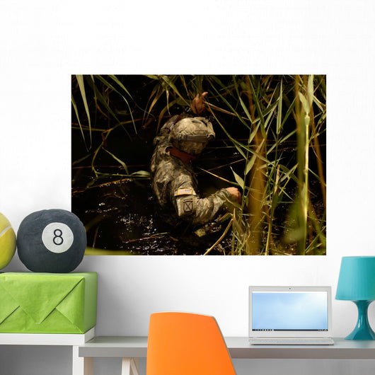 Us Army Soldier Searches Wall Decal