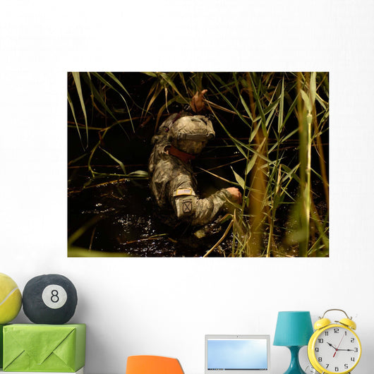 Us Army Soldier Searches Wall Decal