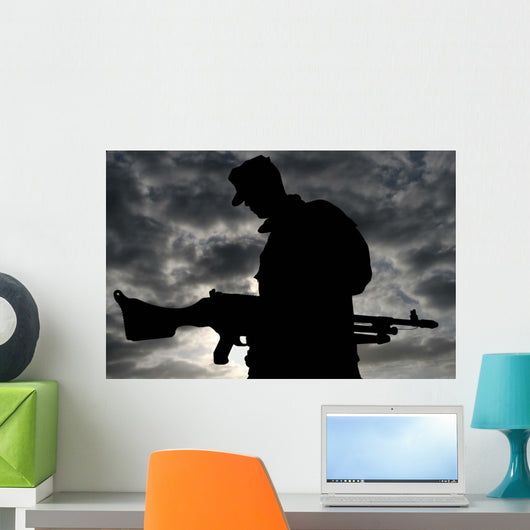 Marine Attaches M-240g Medium Wall Decal