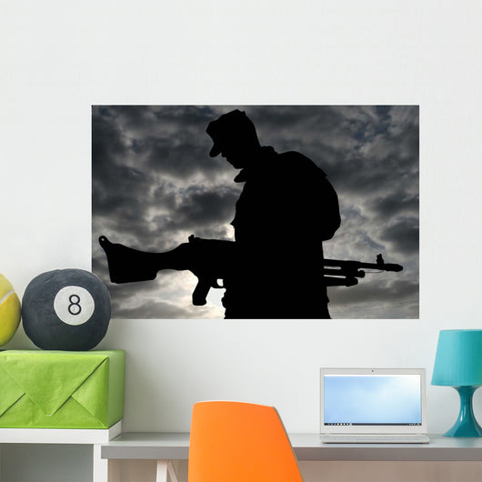 Marine Attaches M-240g Medium Wall Decal